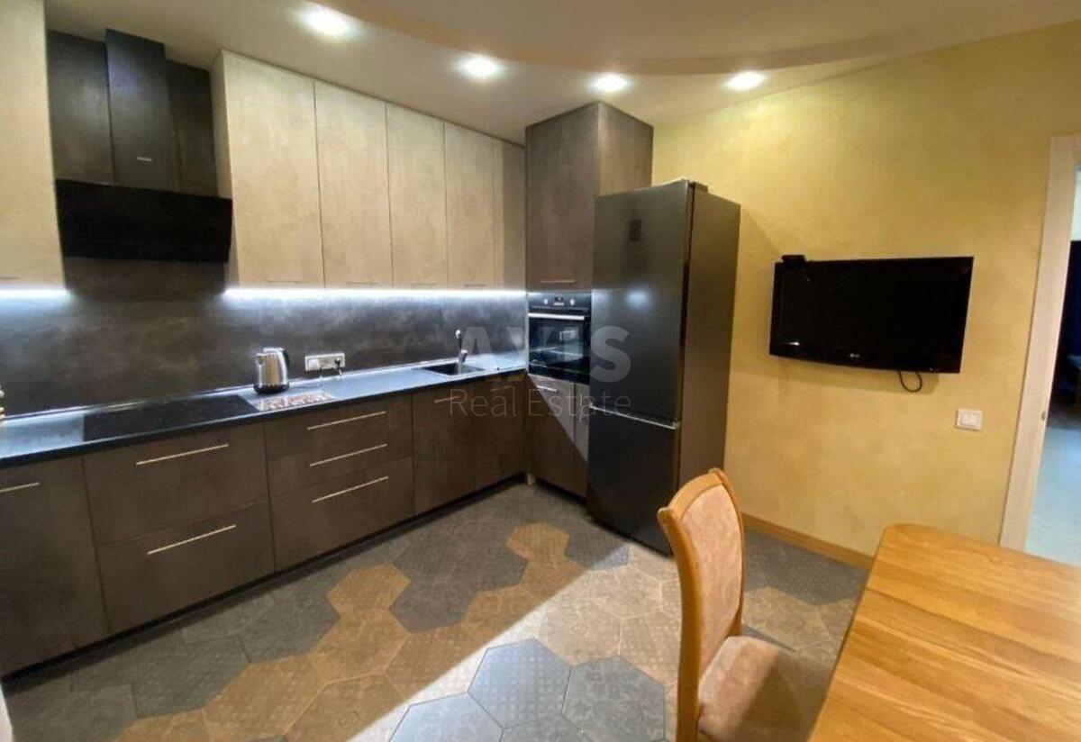 2k apartment vul. Kahovs'ka 62А