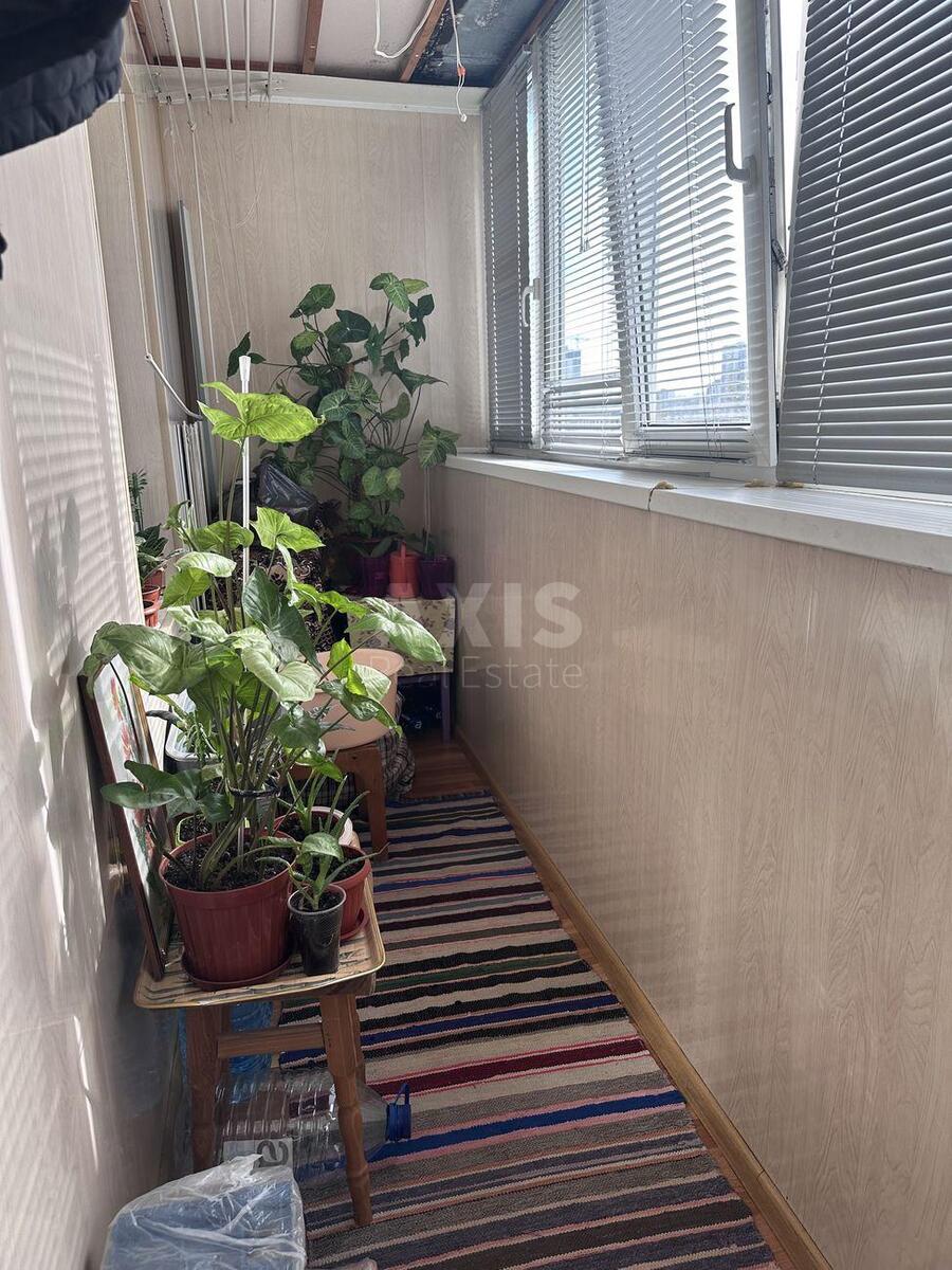 1k apartment pr-t Majakovs'kogo Volodymyra 4Г4