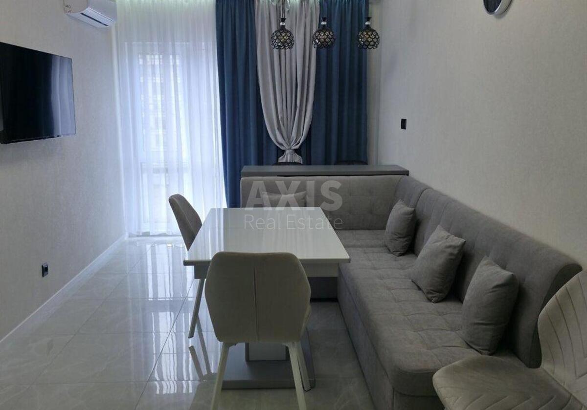 2k apartment vul. Myhajla Maksymovycha 28Е0