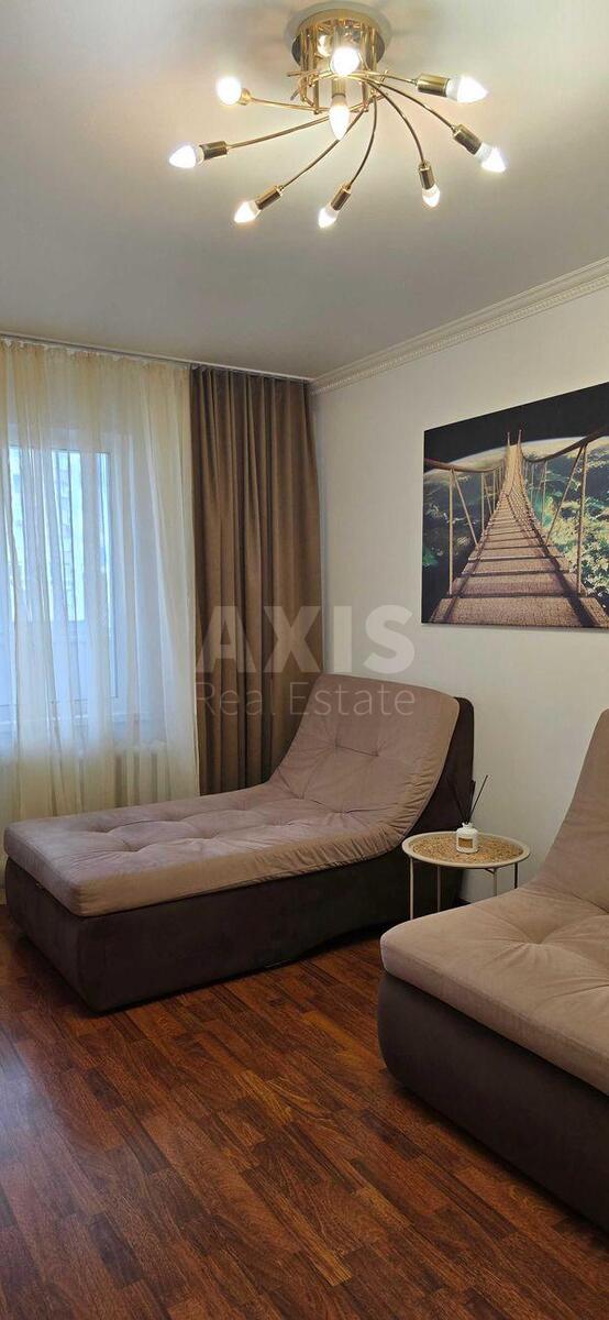 3k apartment vul. Urlivs'ka 19579202