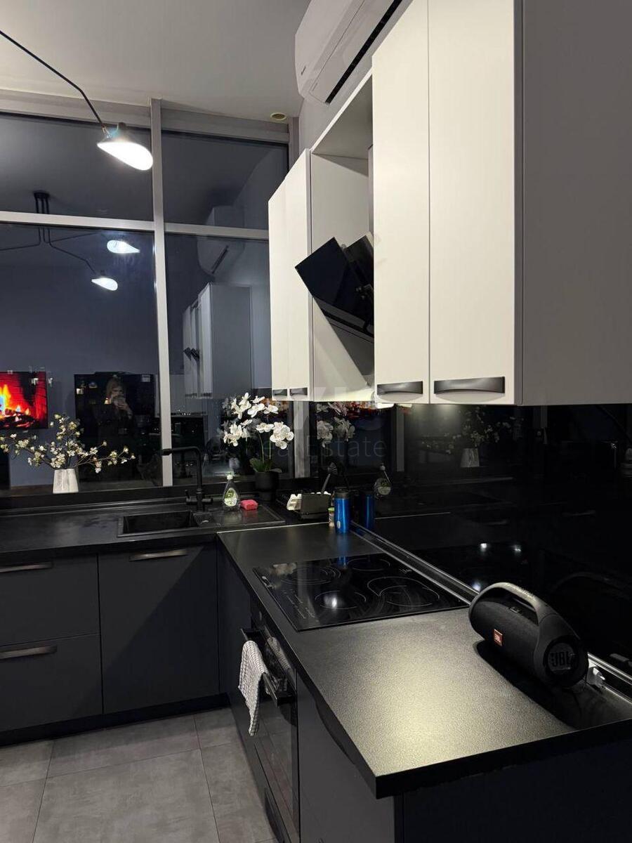 3k apartment pr-t Lobanovs'kogo 4В4