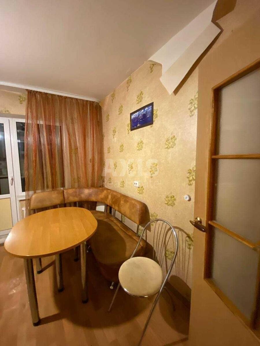 3k apartment vul. Yulia Zdanovska 38А20