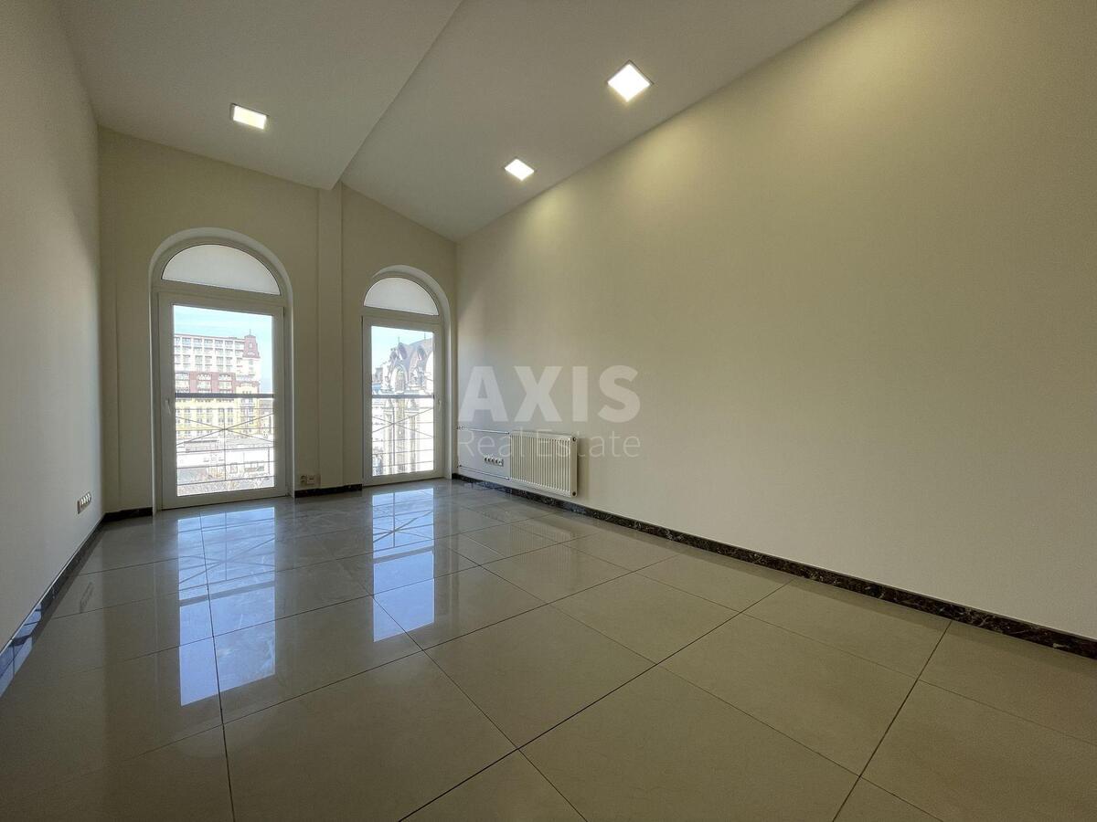 Office vul. Spas'ka 5, 324m20