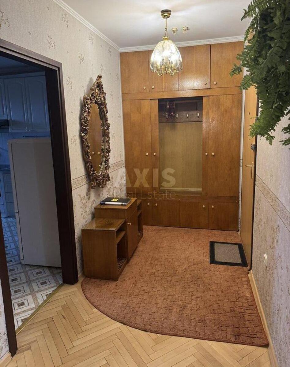 4к квартира ул. Пулюя Ивана 1А10