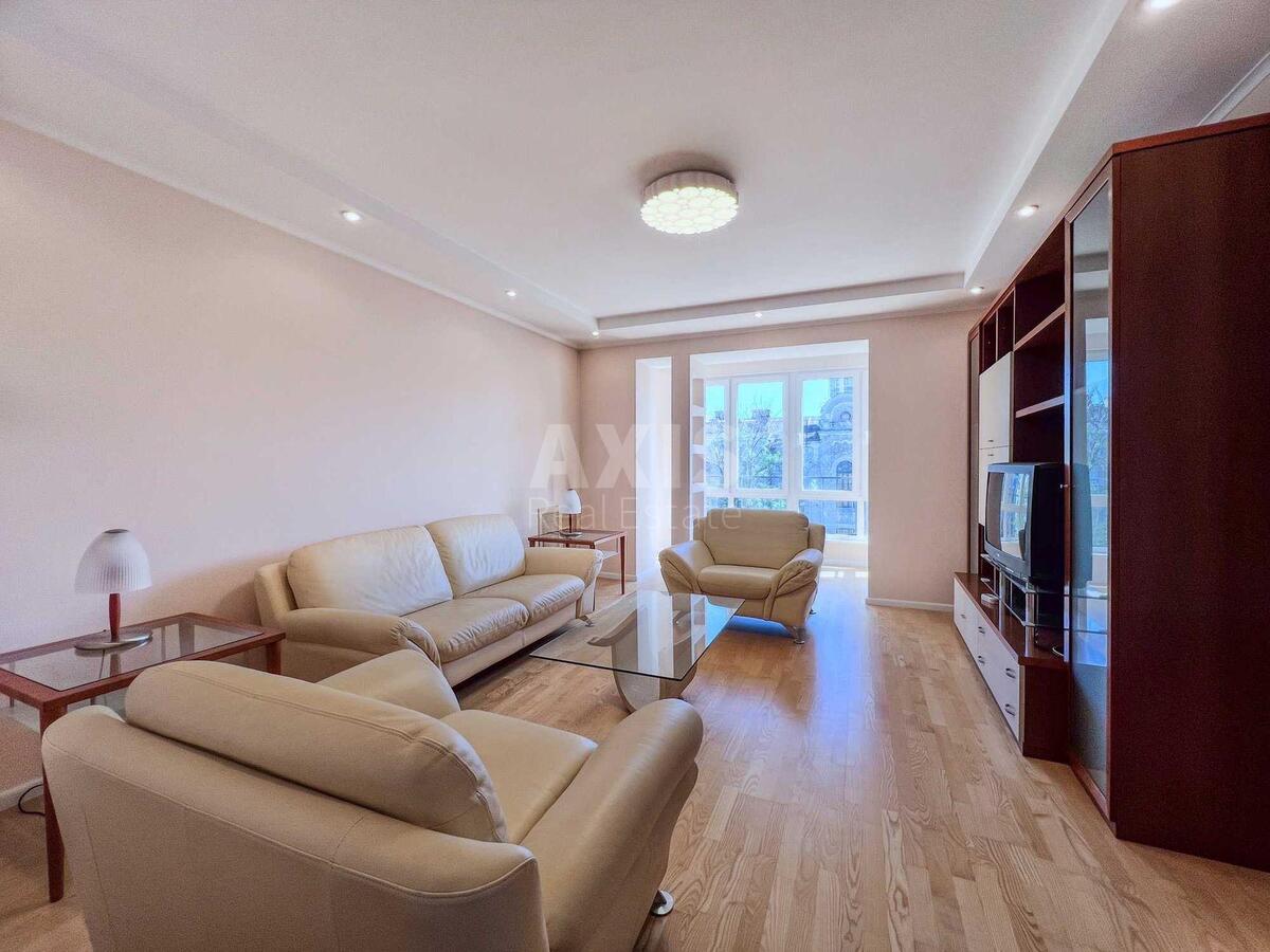 3k apartment vul. Mazepy Ivana 12А2