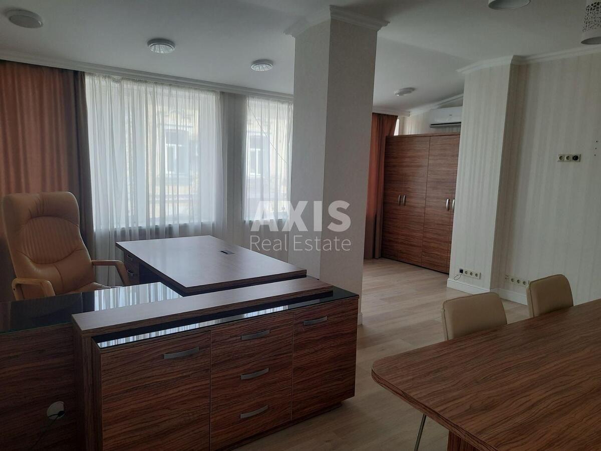 Office vul. Horyva 1А, 332m2597484