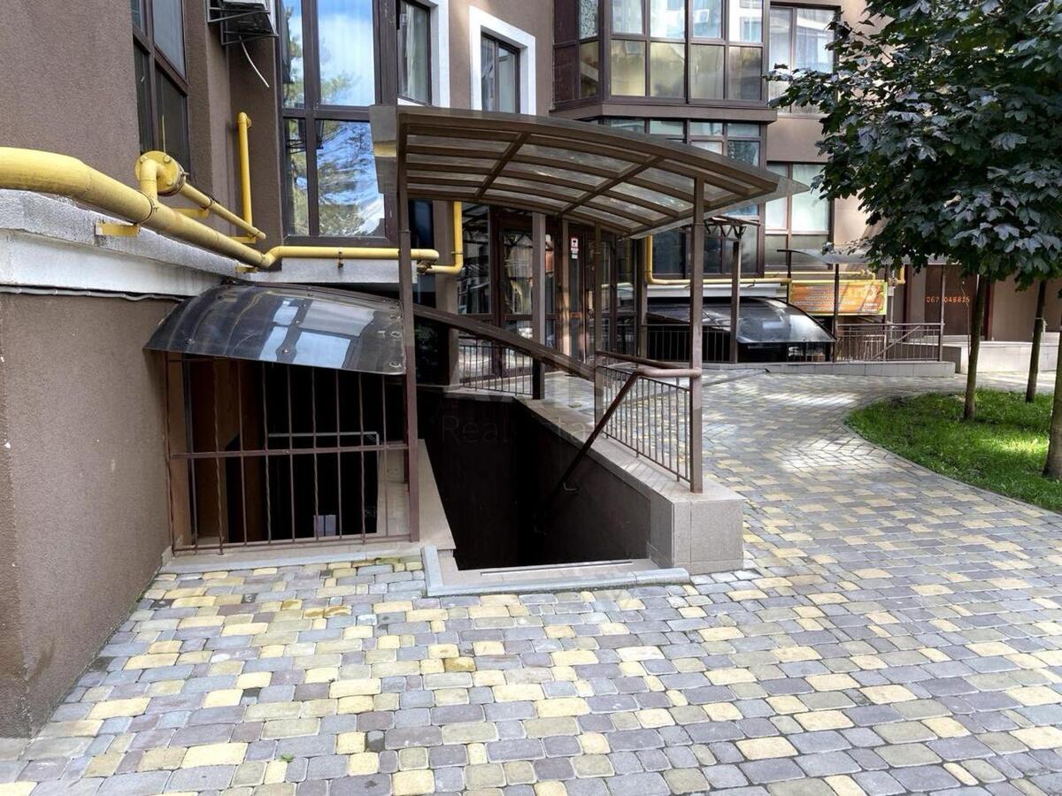 Trade object vul. Radystiv 34, 170m22