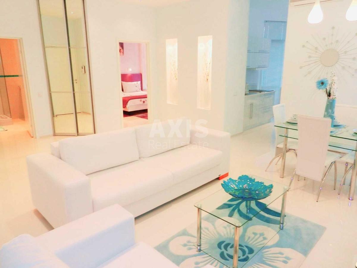 2k apartment vul. Lesi Ukrai'nky 7Б1