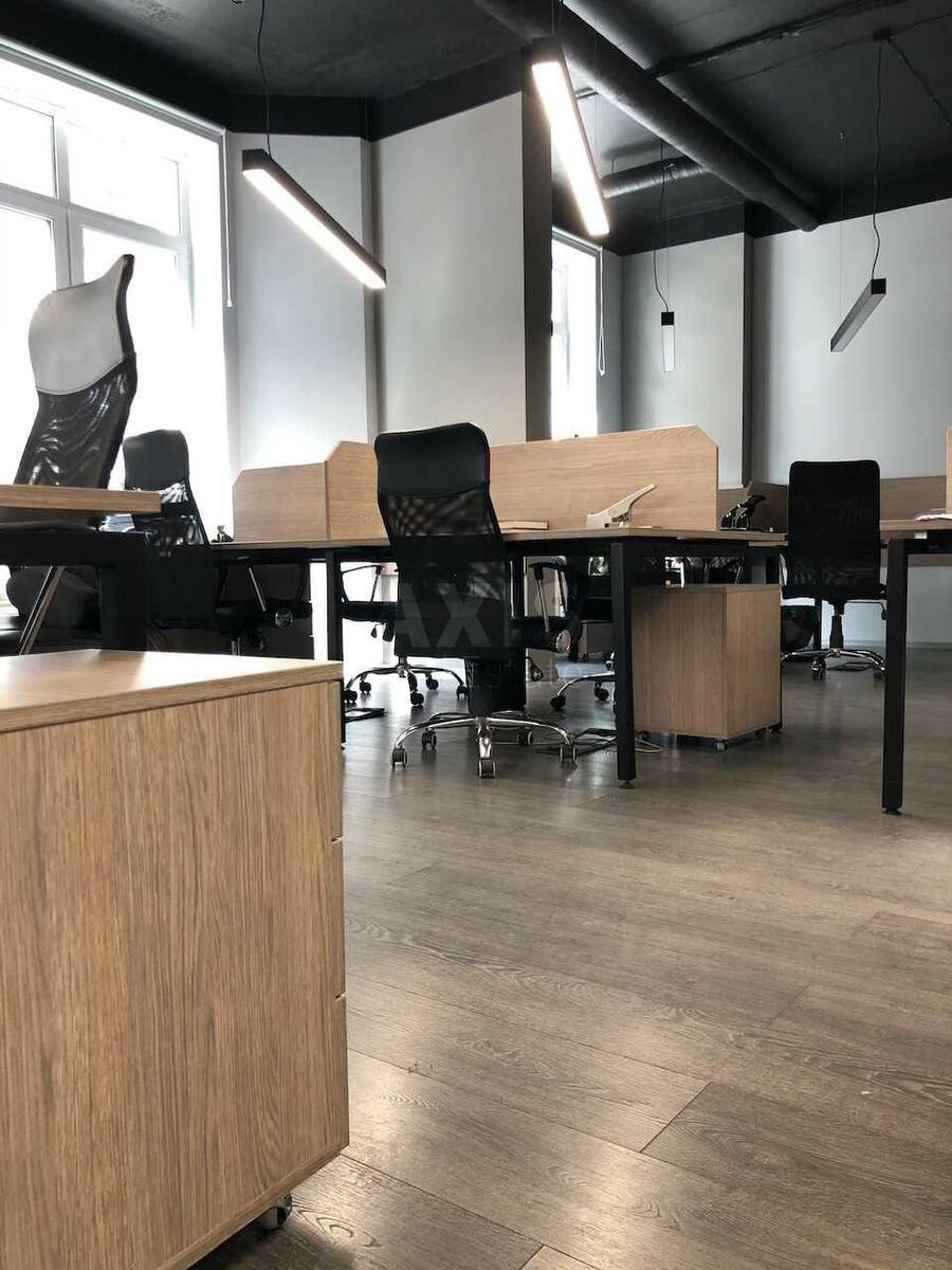 Office vul. Degtjarna 8, 220m2625054