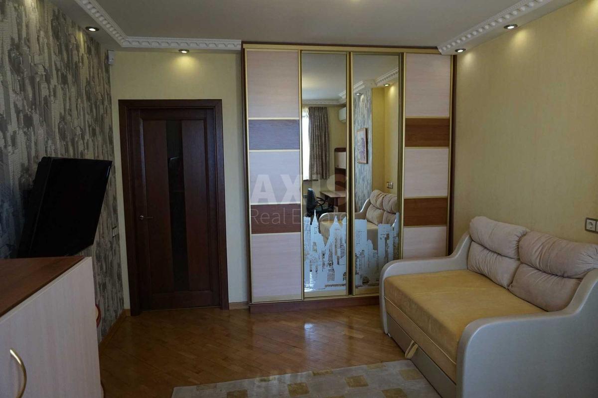 4k apartment vul. Get'mana Vadyma 1Б8
