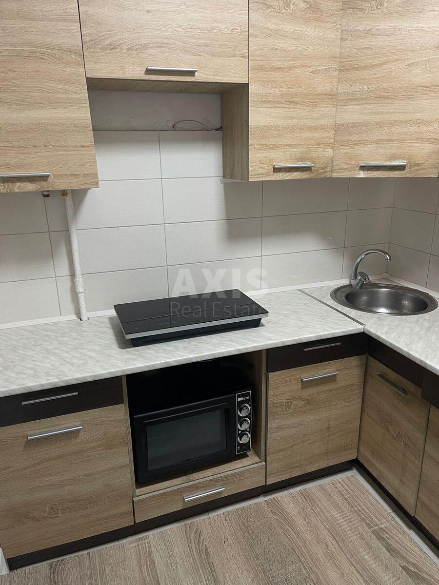 2k apartment vul. Horol's'ka 8/4575600