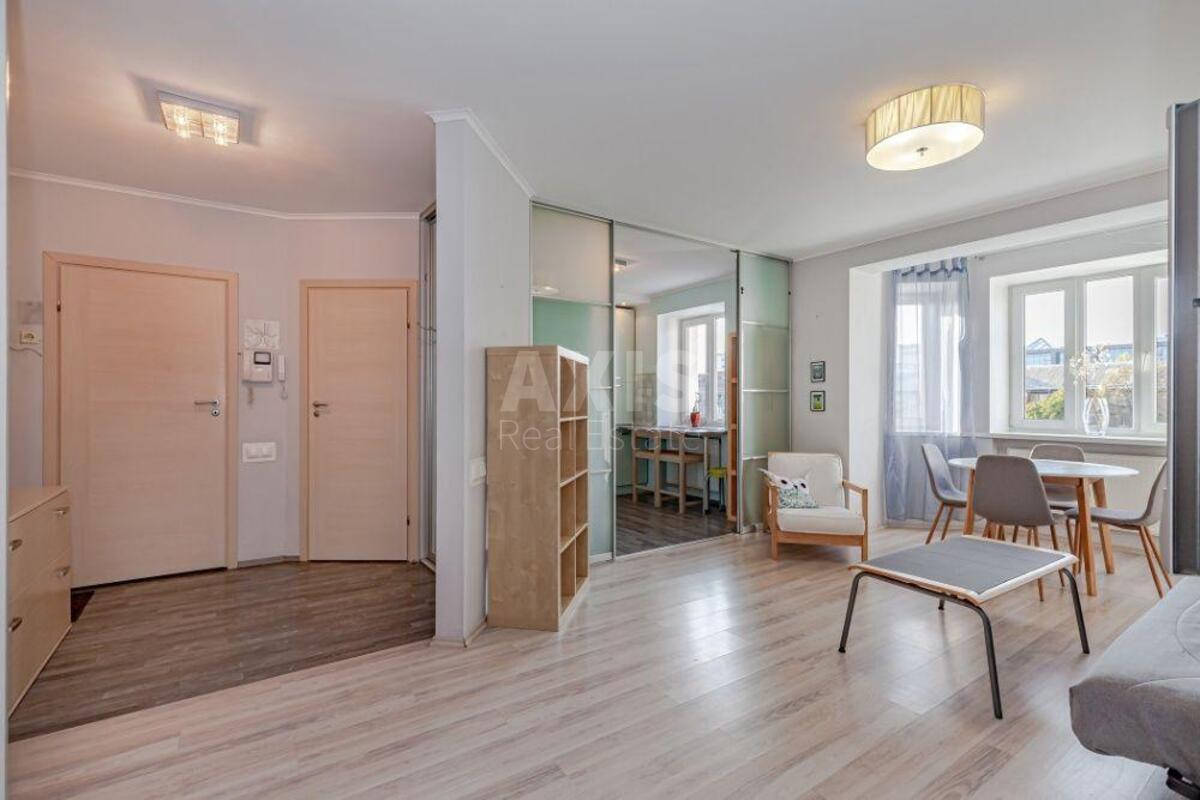 3k apartment vul. Jurkivs'ka 28619375