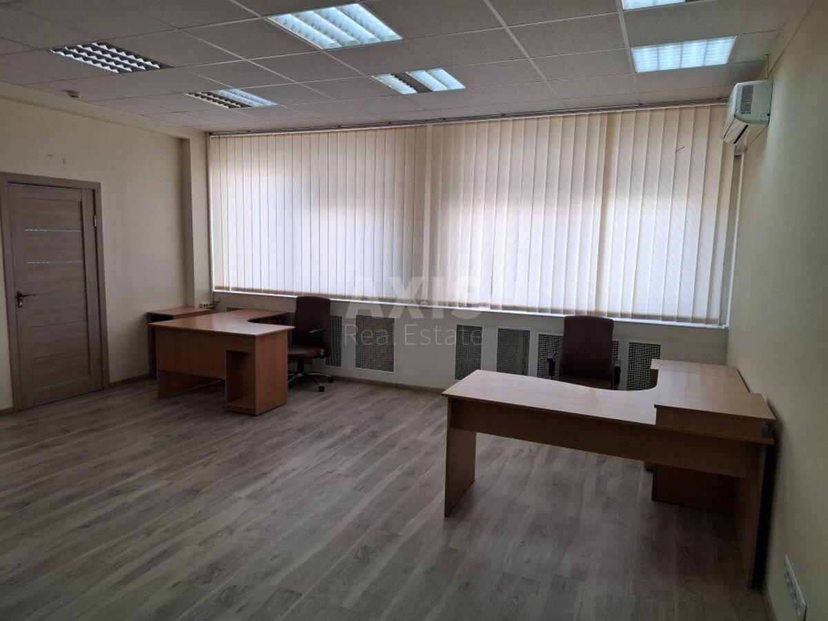 Trade object vul. Velyka Vasyl'kivs'ka 5, 9m2
