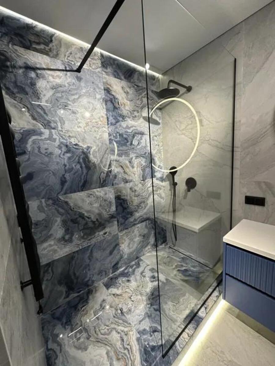 1k apartment nab. Dniprovs'ka 15594306