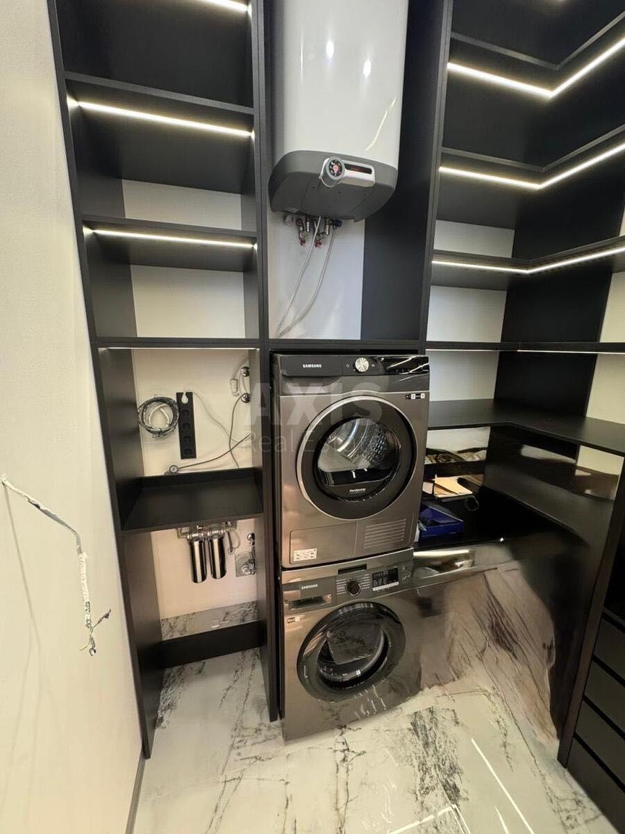 1k apartment vul. Dragomyrova Myhajla 4Б9