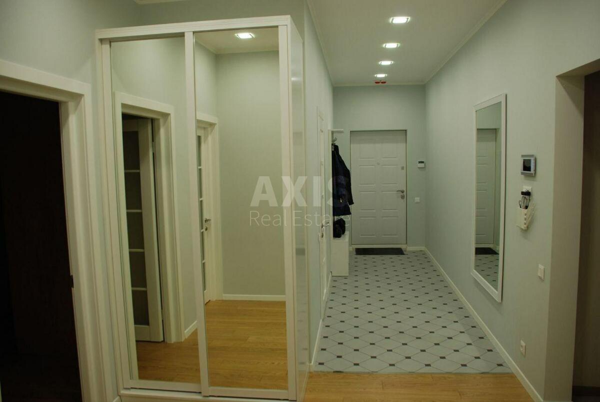 3k apartment vul. Barbjusa Anri 5310