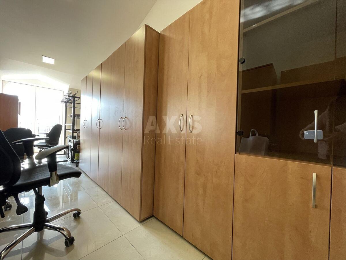 Office vul. Spas'ka 5, 324m24