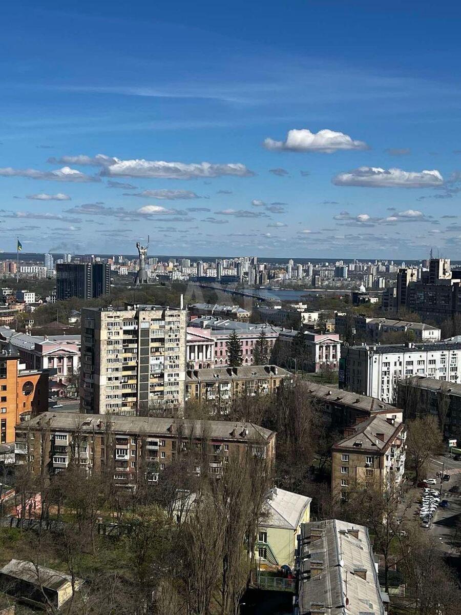 1k apartment vul. Jevgena Konoval'cja 44А5
