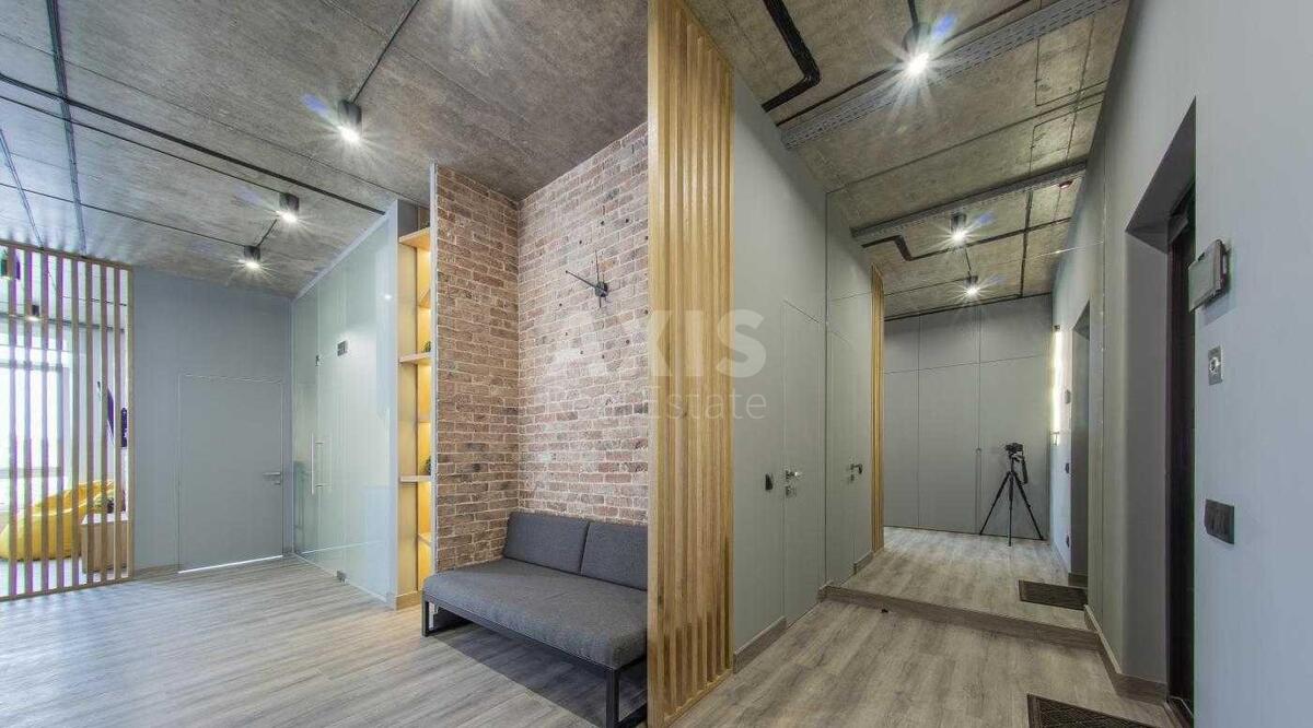 Office vul. Zhyljans'ka 68, 87m23