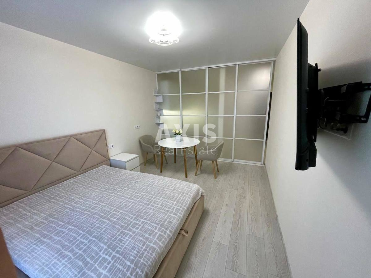 1k apartment vul. Prychal'na 120