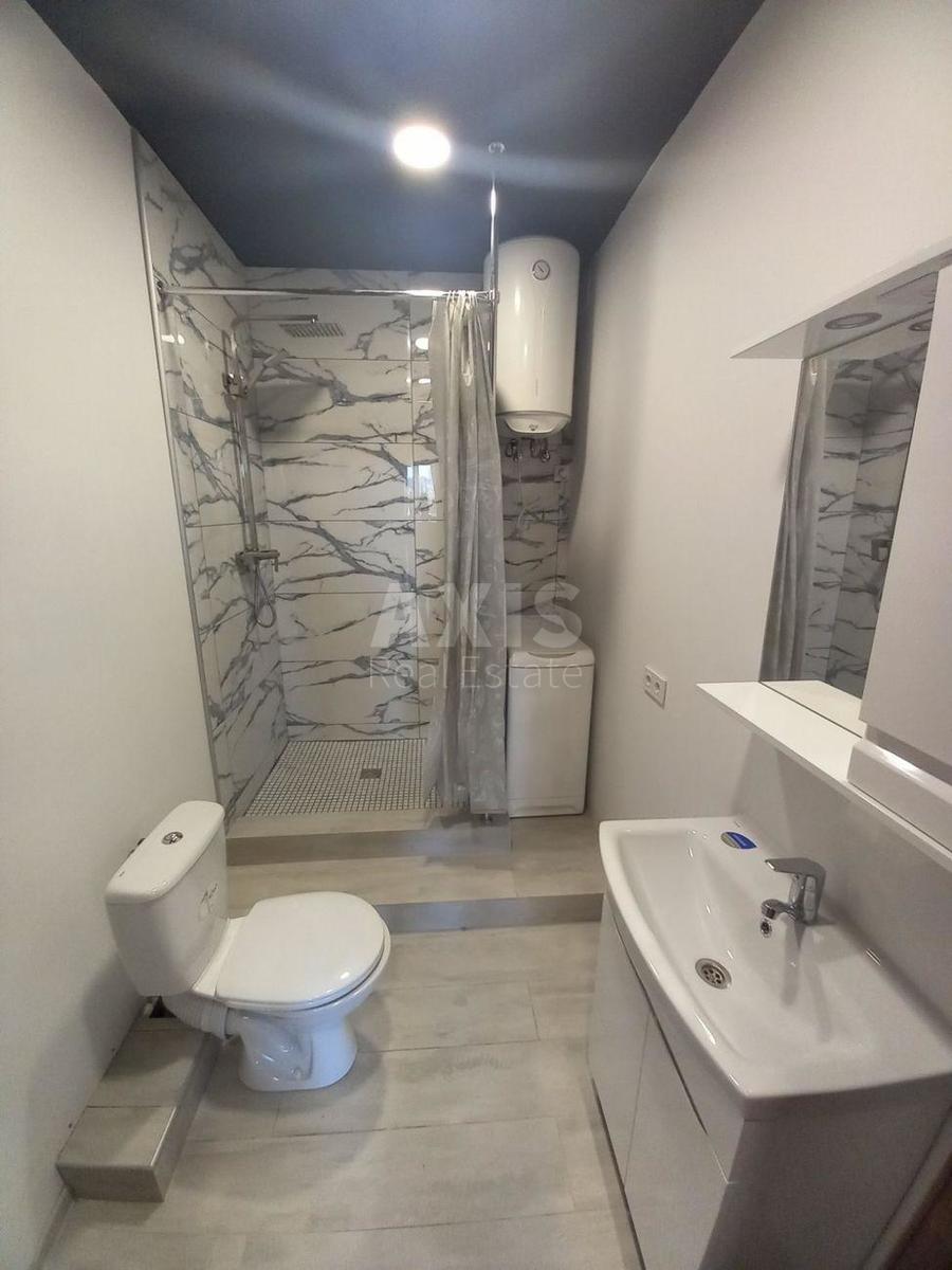 1k apartment vul. Pozhars'kogo 16Б4