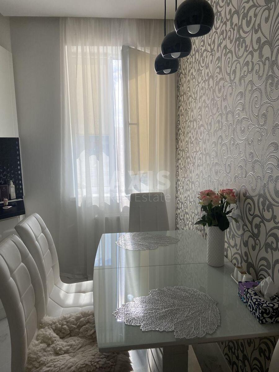 1к квартира ул. Драгоманова 6/10