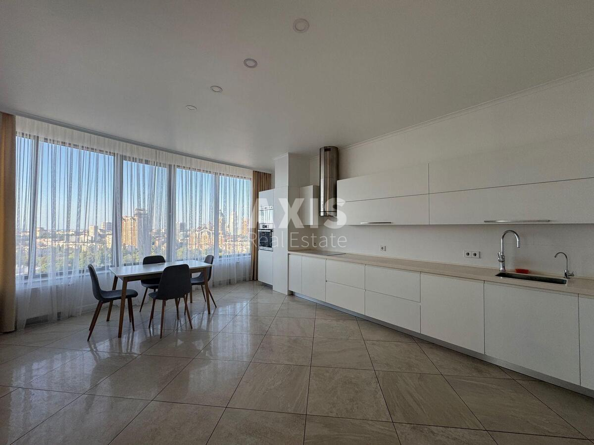 Office vul. Jevgena Konoval'cja 26А, 203m2593106