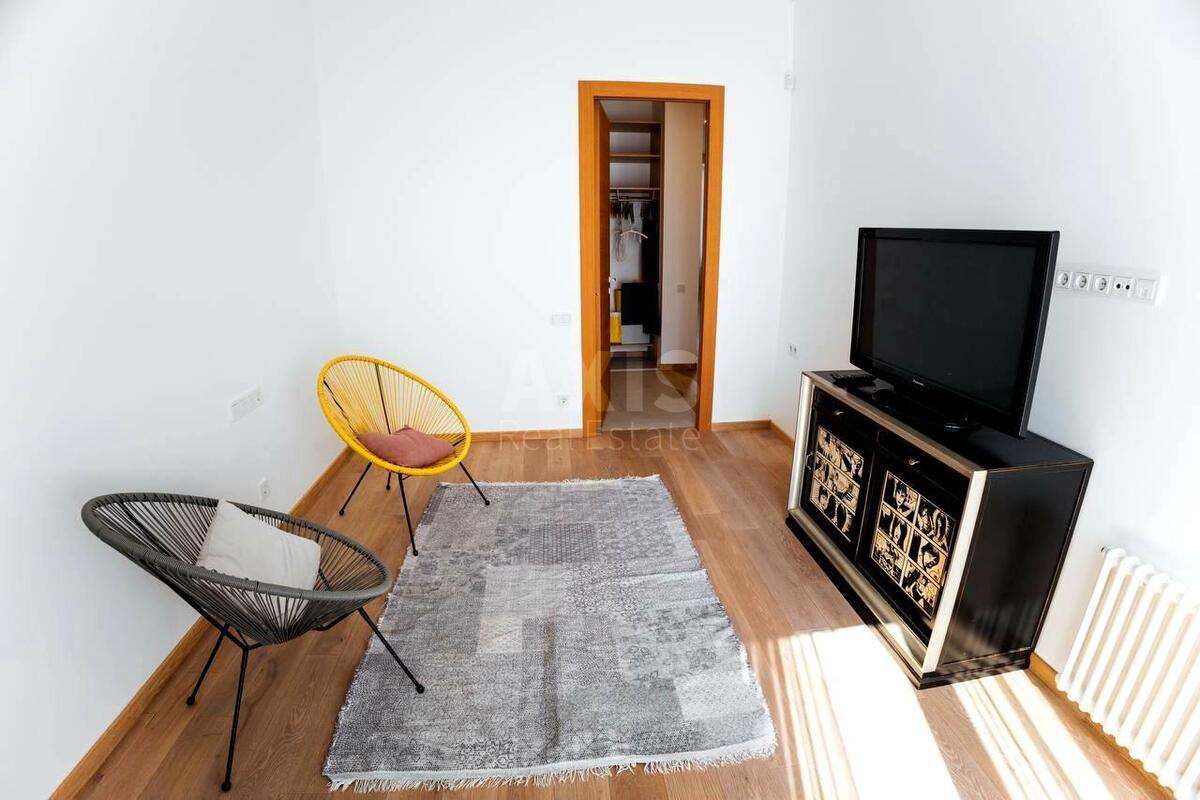 1k apartment vul. Antonovycha 19/21637968