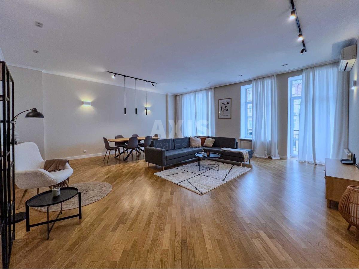 4k apartment vul. Antonovycha 181