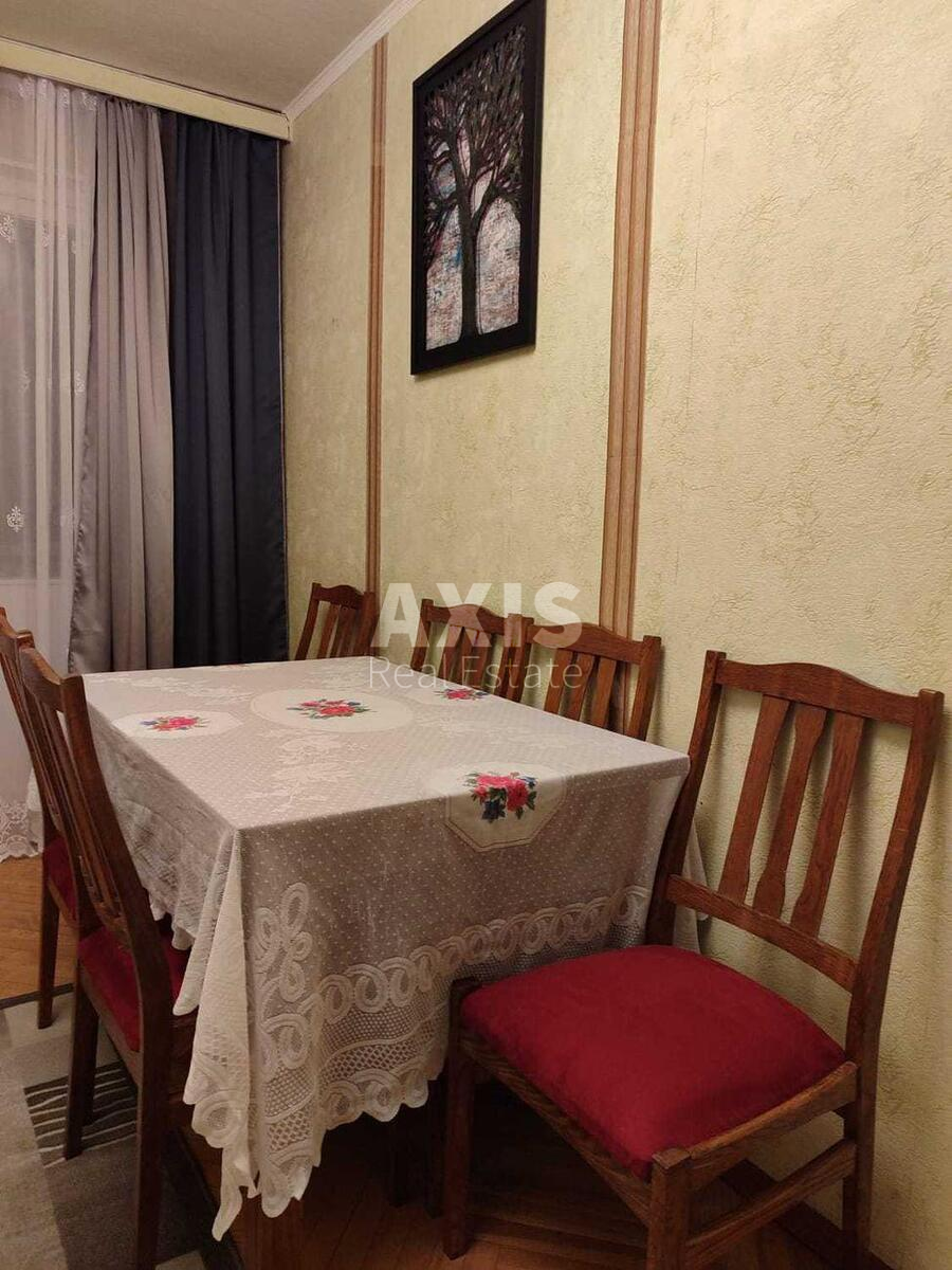 3к квартира ул. Анатолия Соловьяненко 16636725