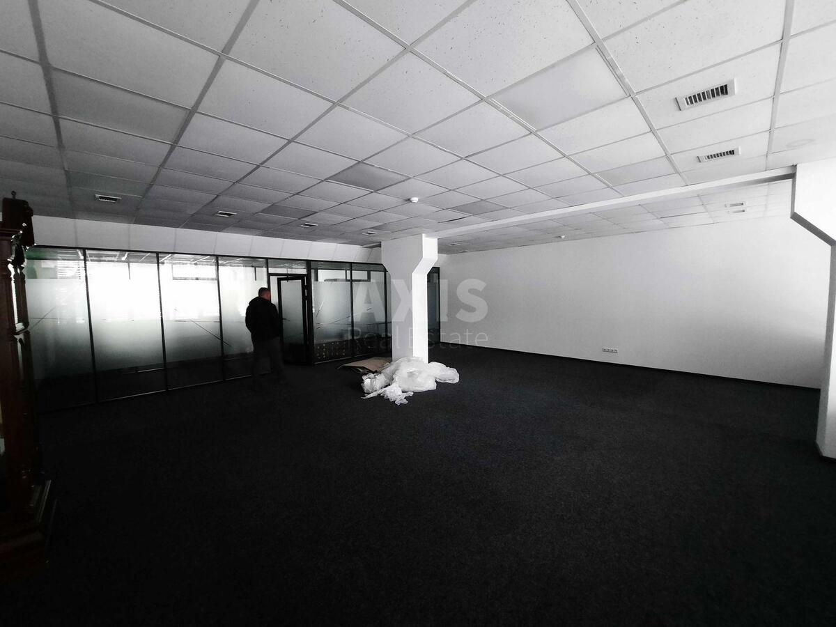 Office vul. Degtjarivs'ka 52, 506m21