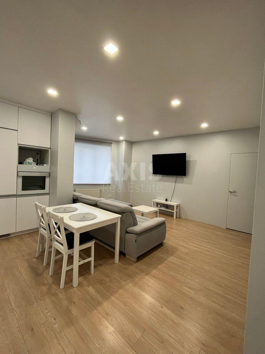 3k apartment vul. Chornyh Zaporozhciv 260
