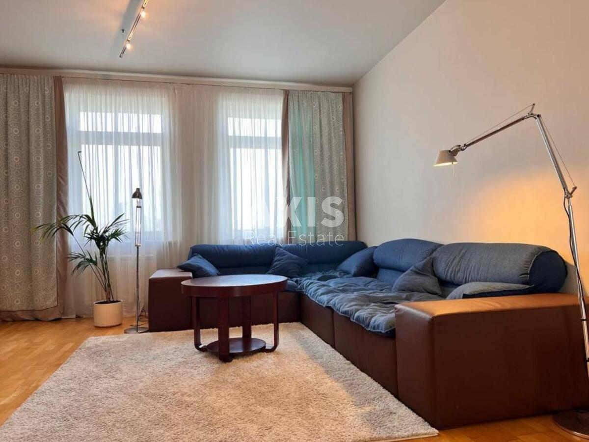 4k apartment vul. Botkina 4