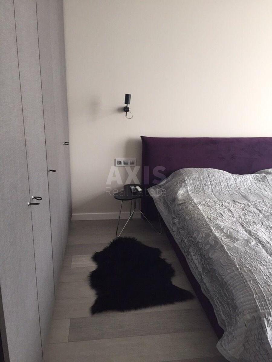 1k apartment vul. Zhyljans'ka 1186