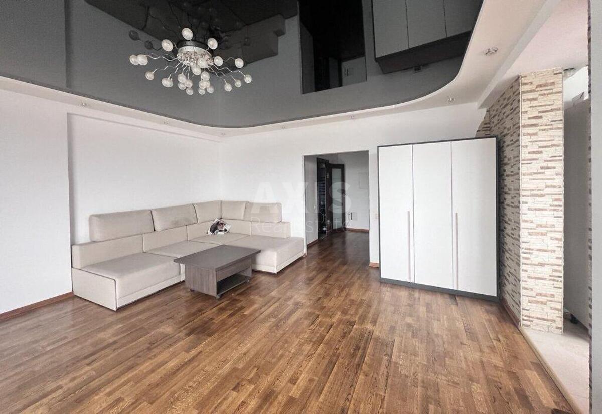 2k apartment vul. Saperno-Slobids'ka 225