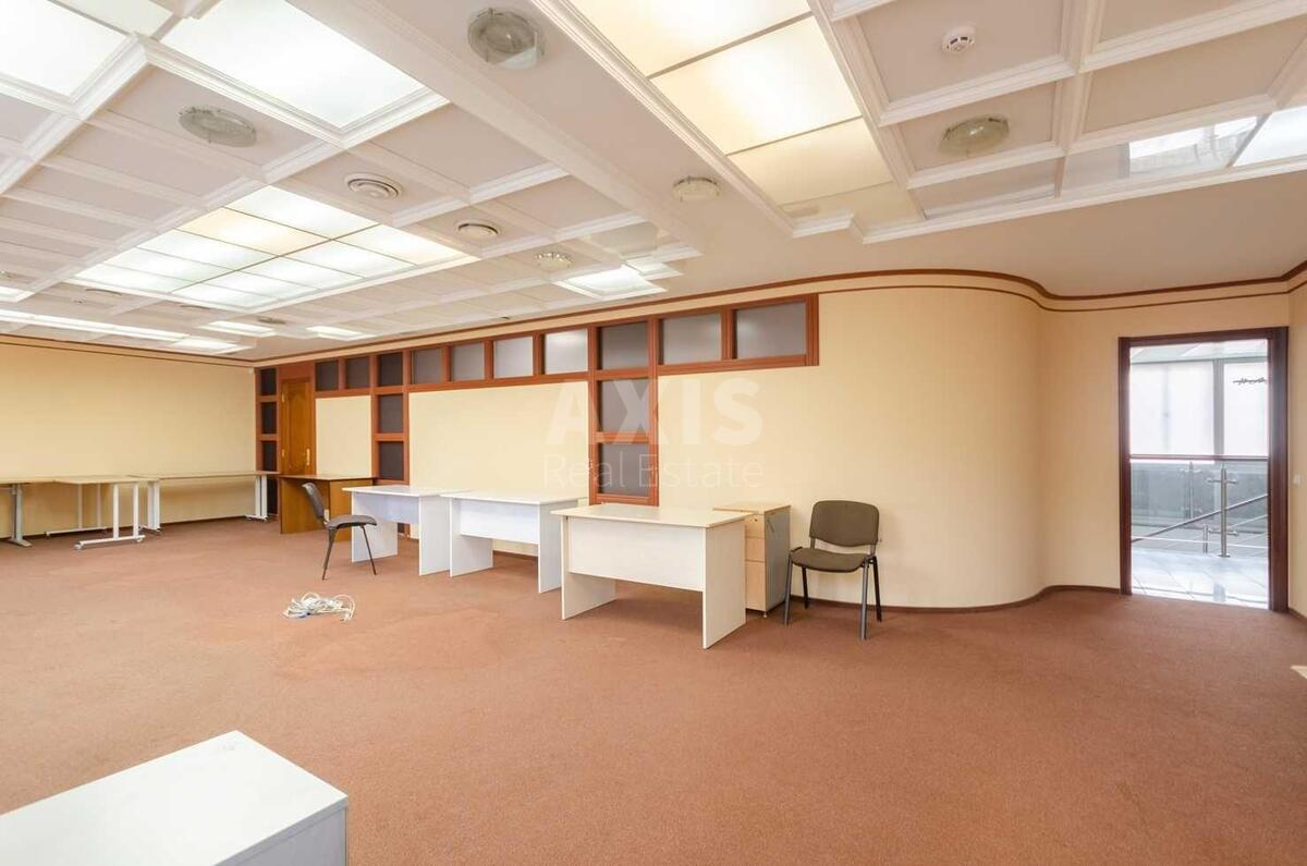 Office bul. Druzhby Narodiv 38, 79m21