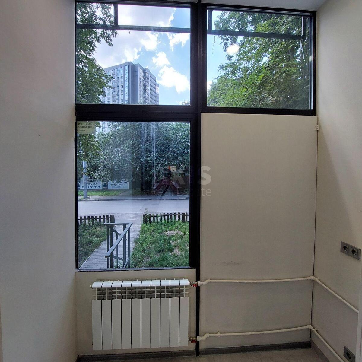 Trade object vul. Zvirynec'ka 63, 40m2575784