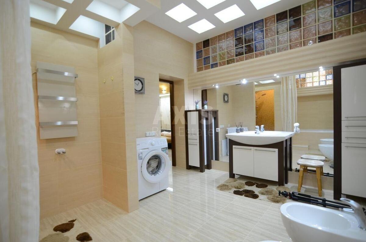 House vul. Kurortna, 370m2, Kyiv city577943