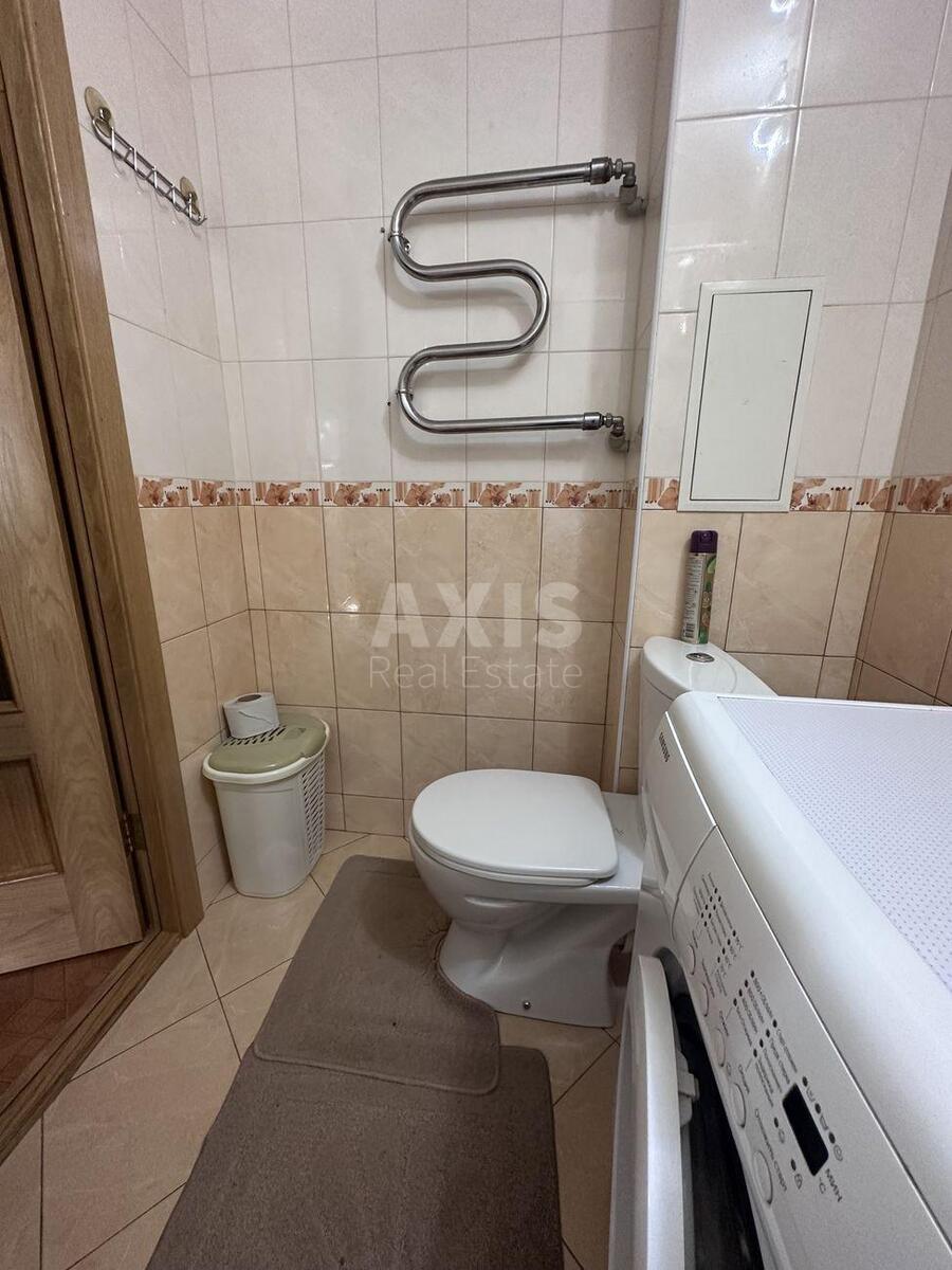 1k apartment pr-t Majakovs'kogo Volodymyra 4Г5