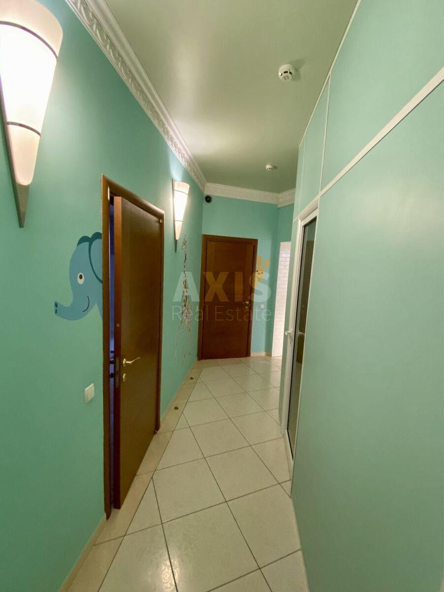 Office pr-t Volodimira Іvasyuka 4, 237m26218012