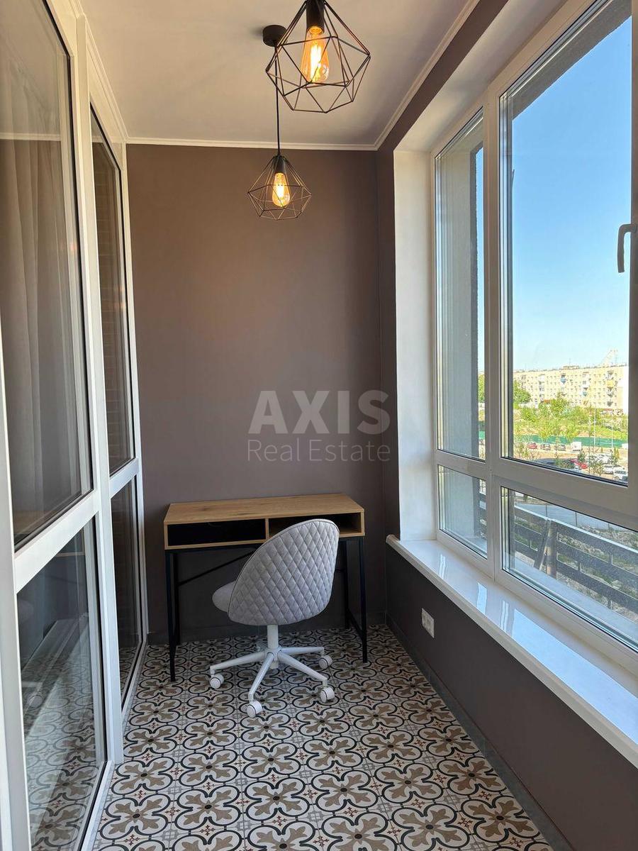 1k apartment vul. Pivnichno-Syrec'ka 16