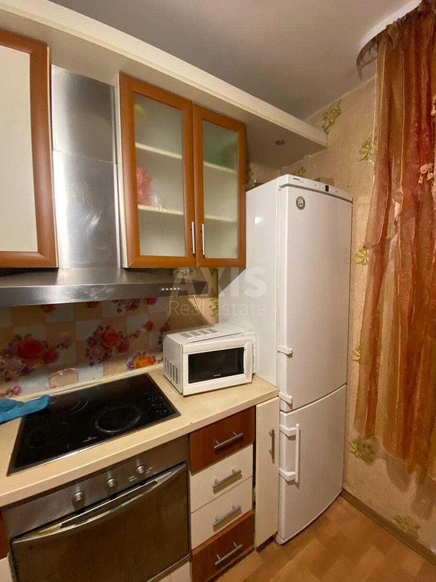 3k apartment vul. Yulia Zdanovska 38А21