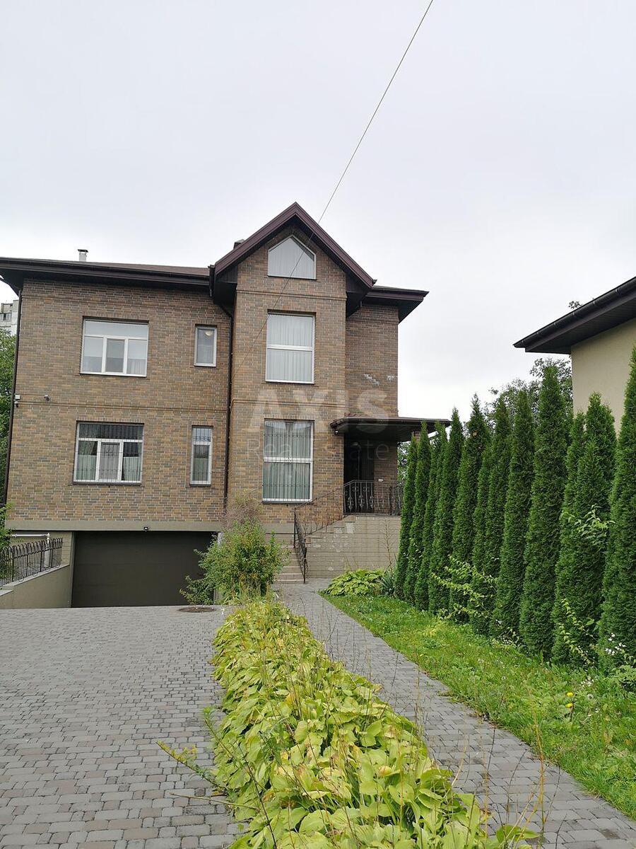 Office pr-t Peremogy 90А, 394m2