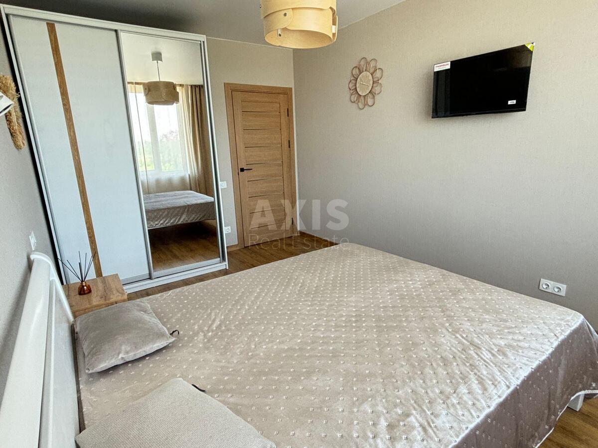 1k apartment vul. Grechka Marshala 424