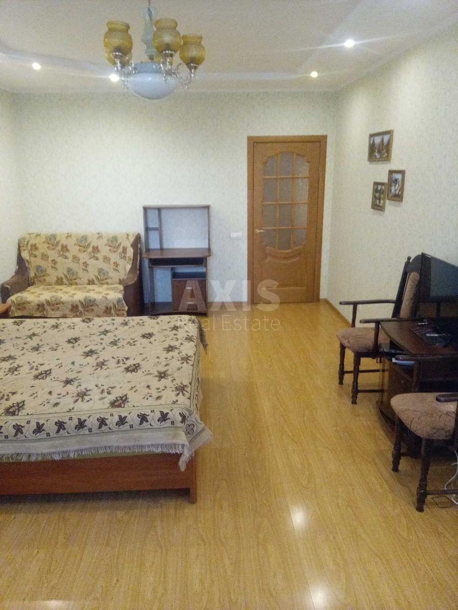 1k apartment vul. Vyborz'ka 87