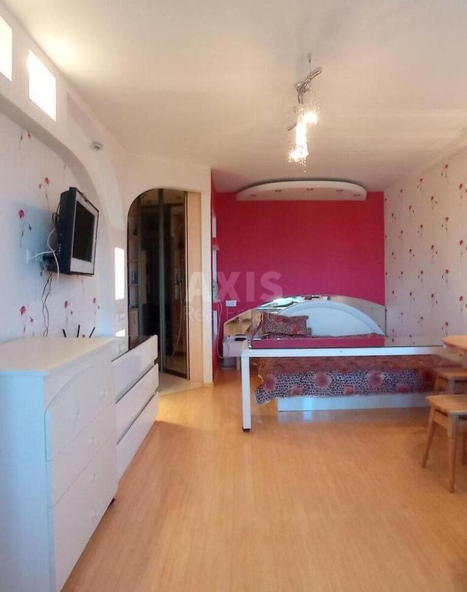 1k apartment vul. Hohlovyh Sim'i' 14