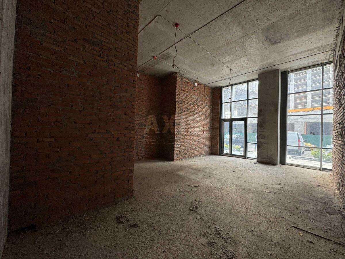 Service object vul. Dragomyrova Myhajla 20, 57m23