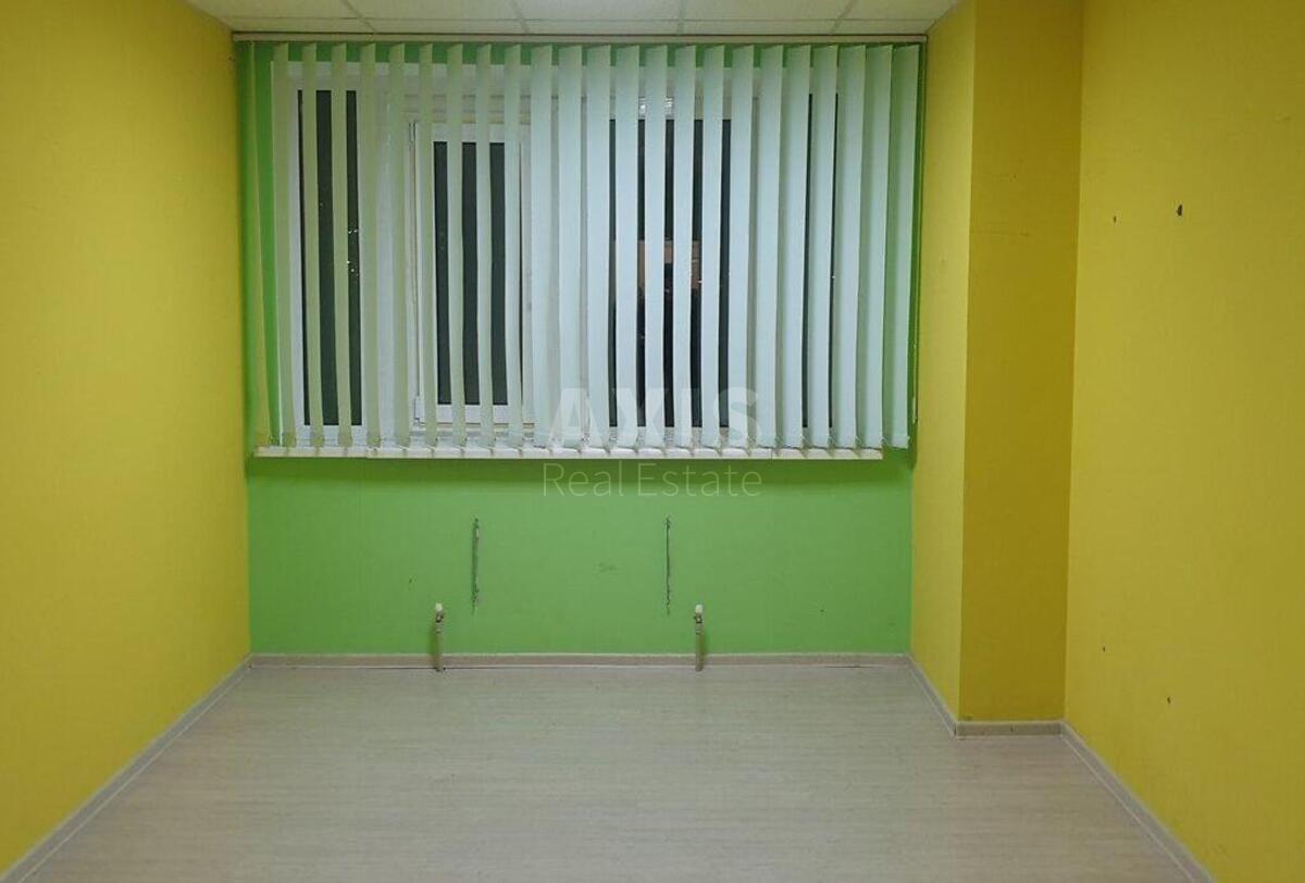 Trade object vul. Velyka Kytai'vs'ka 53, 160m22