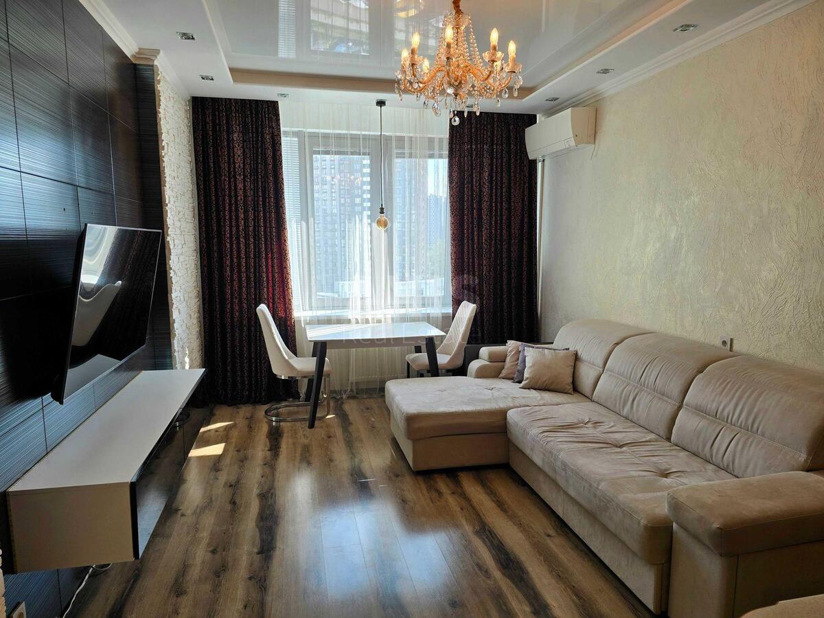 2k apartment nab. Dniprovs'ka 140