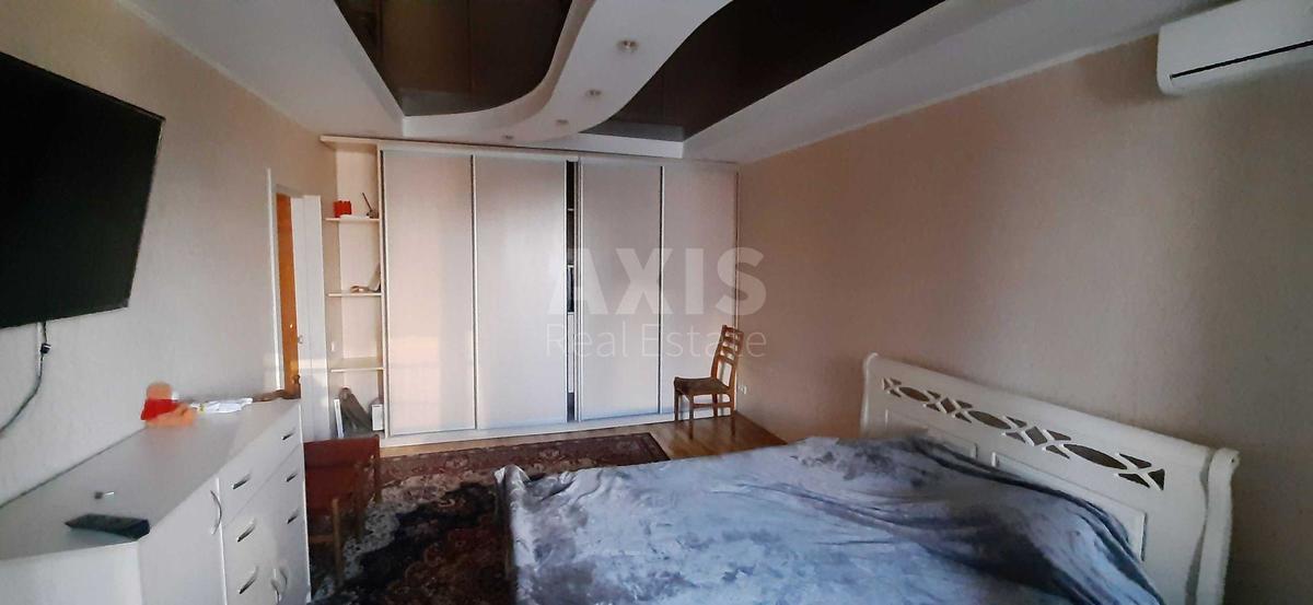 2k apartment vul. Vyshnjakivs'ka 95